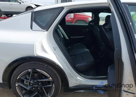 2025 Kia K4 Gt-Line from USA, damaged, VIN 3KPFW4DE4SE144313